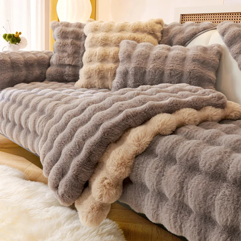 Rutschfester Sofabezug aus Plüsch für 1/2/3/4 Sitzer & L-Form-Sofas | Weich und Pflegeleicht